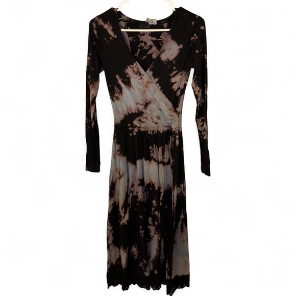 ASOS Dresses & Skirts - ASOS Black and Cream Tie-Dye Midi Dress